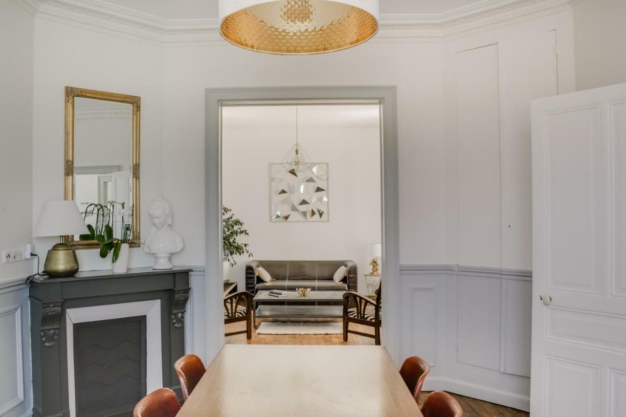 Maison Qui s'y frotte s'y pique Robert-Espagne Exterior foto